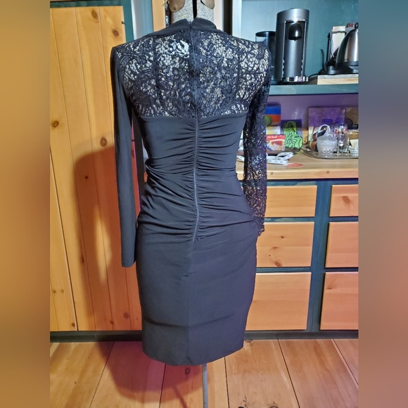 Cache dress - Picture 4 of 7